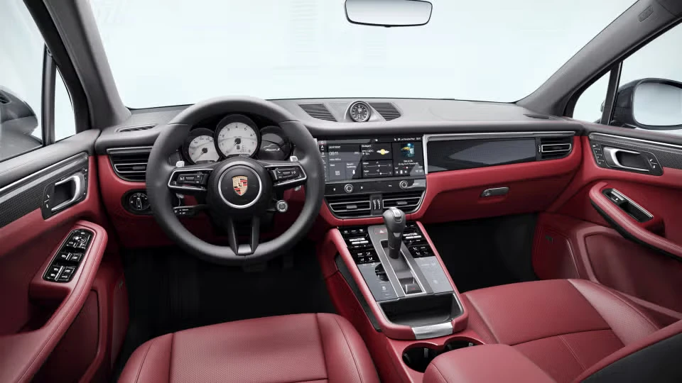 2026 Porsche Macan S - Image 27 of 31
