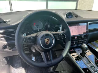 2026 Porsche Macan S - Image 25 of 31