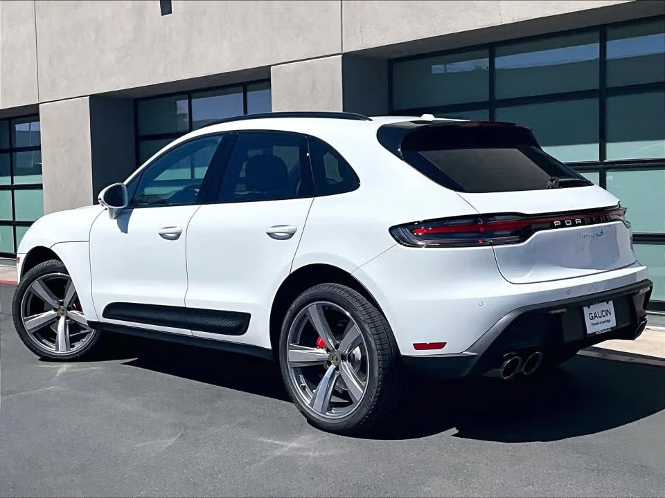 2026 Porsche Macan S - Image 19 of 31