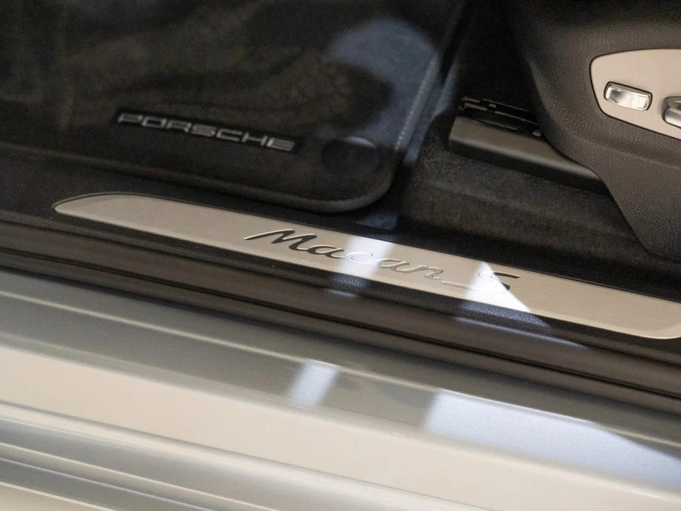 2026 Porsche Macan S - Image 12 of 29