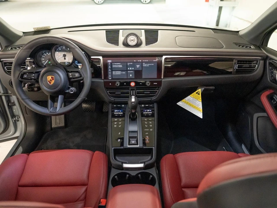 2026 Porsche Macan S - Image 26 of 29