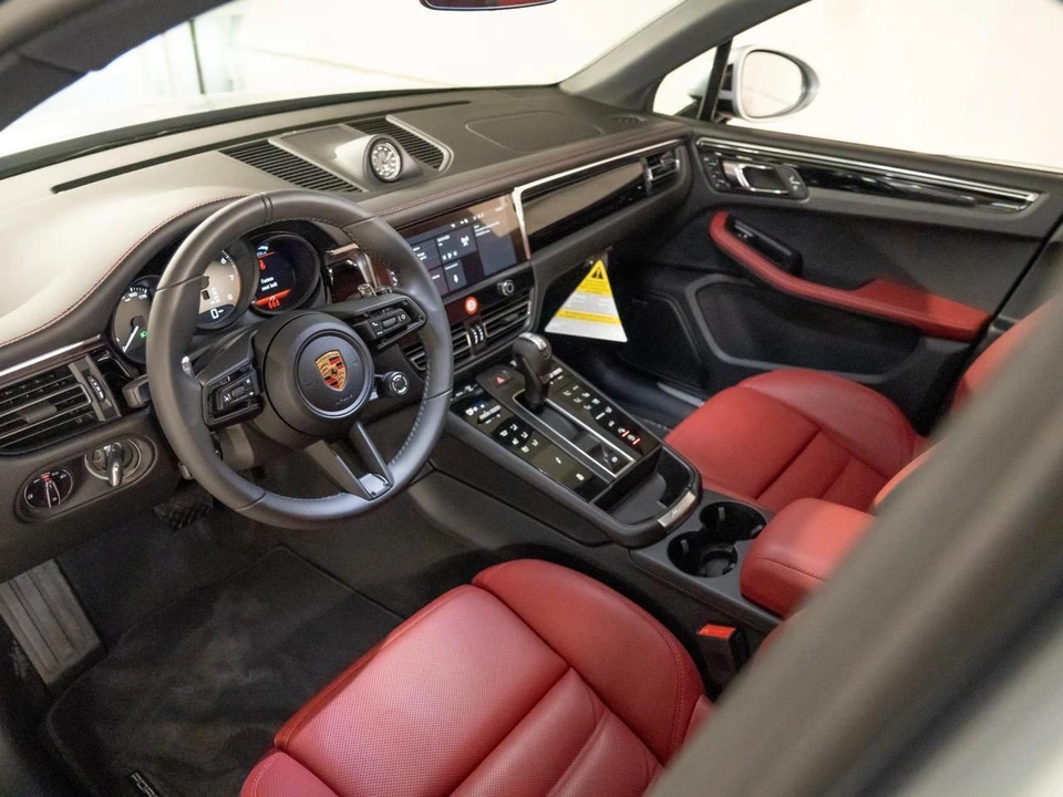 2026 Porsche Macan S - Image 4 of 29