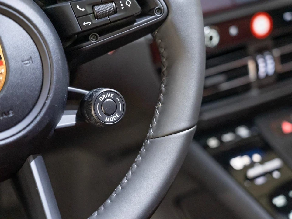 2026 Porsche Macan S - Image 23 of 29