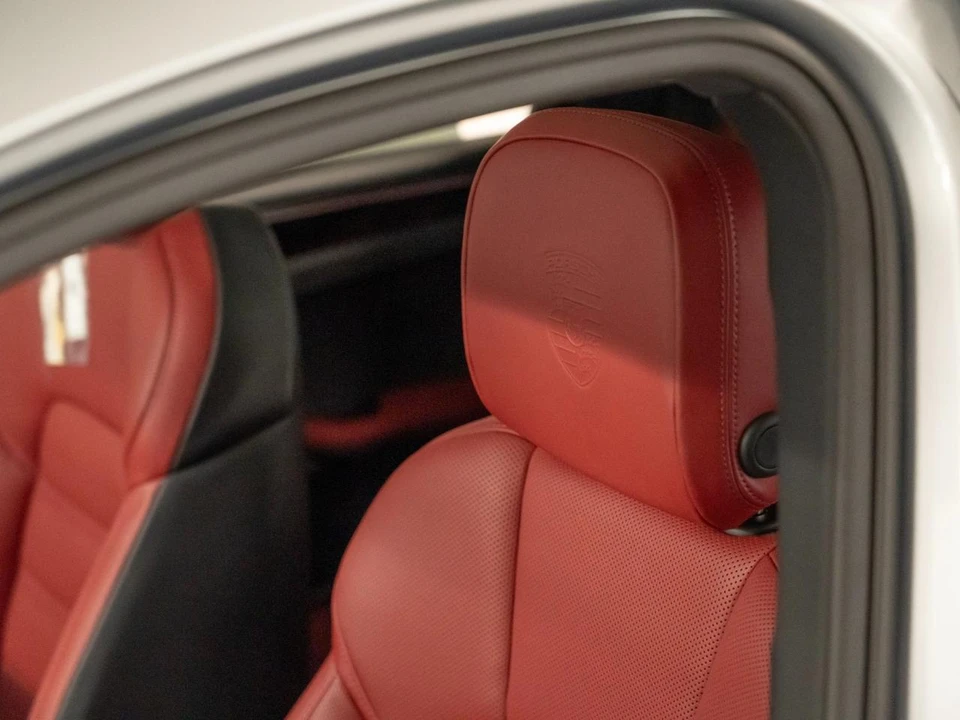 2026 Porsche Macan S - Image 25 of 29