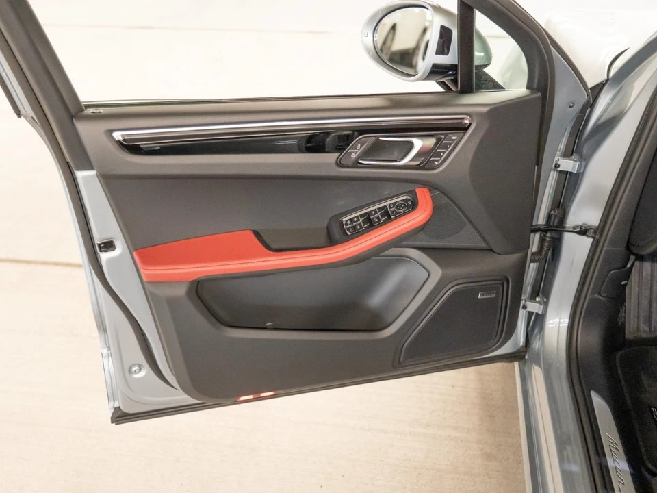 2026 Porsche Macan S - Image 16 of 29