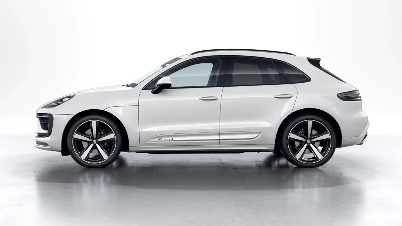 2026 Porsche Macan S - Image 16 of 30