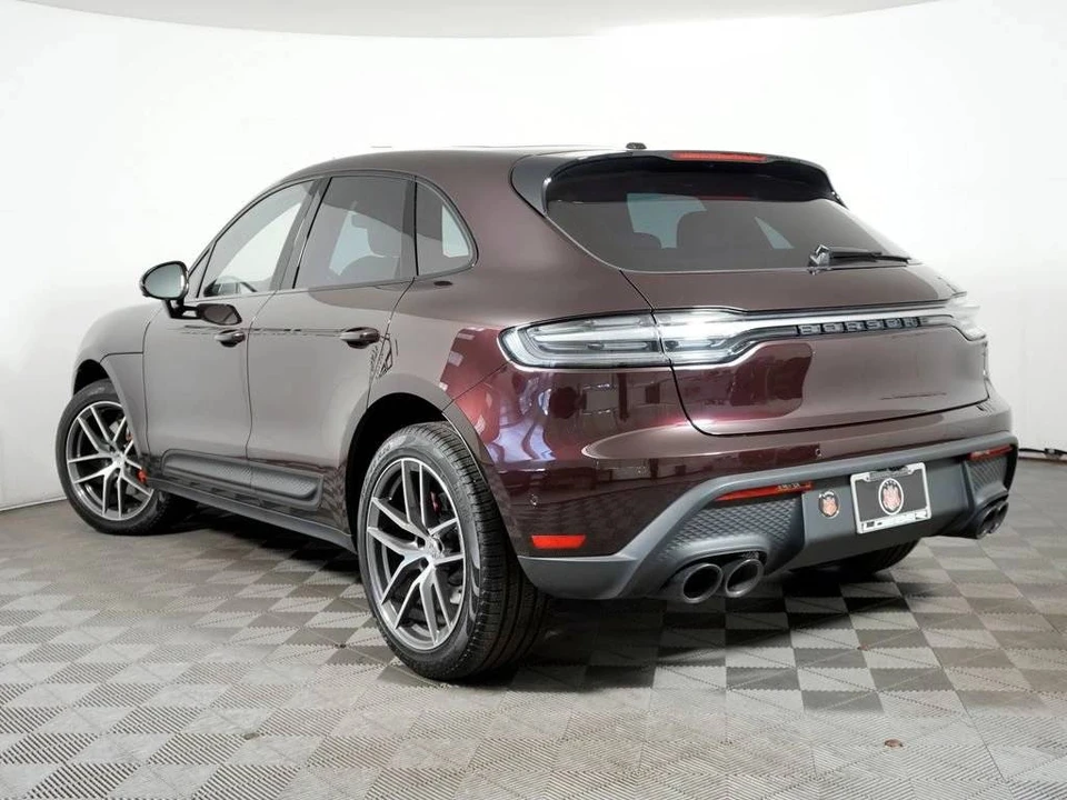 2026 Porsche Macan S - Image 3 of 4