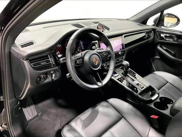 2026 Porsche Macan S - Image 4 of 5