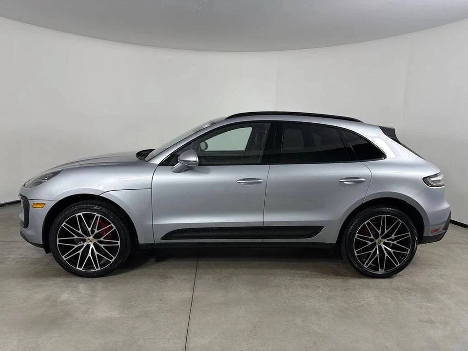 2026 Porsche Macan S - Image 2 of 4