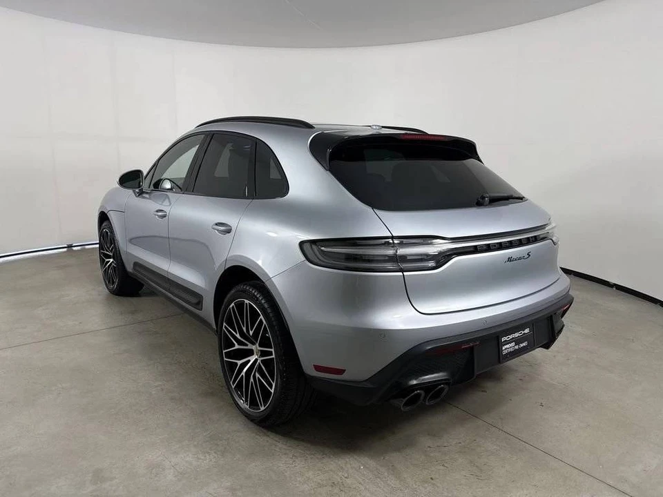2026 Porsche Macan S - Image 3 of 4
