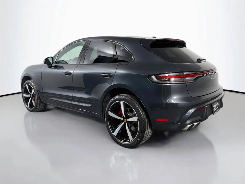 2026 Porsche Macan S - Image 3 of 5