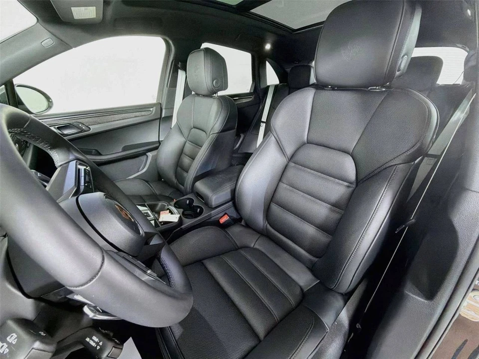 2026 Porsche Macan S - Image 5 of 5