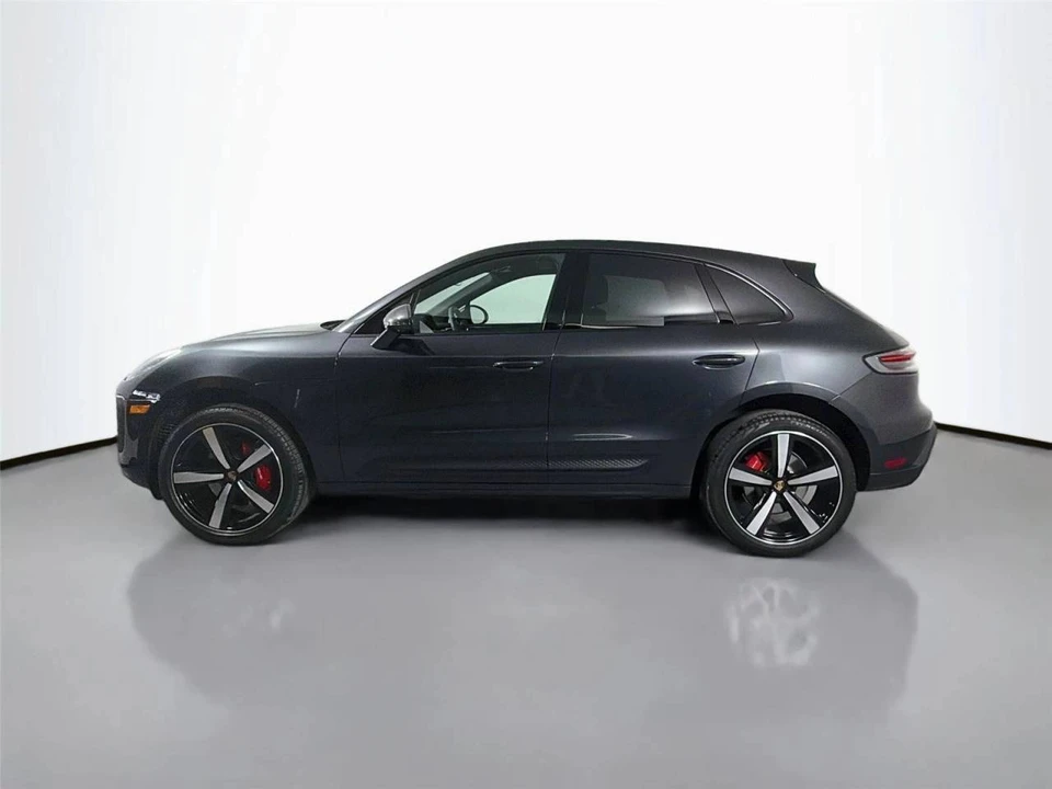 2026 Porsche Macan S - Image 2 of 5