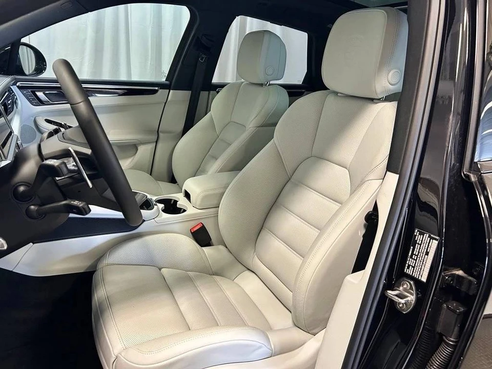 2026 Porsche Macan S - Image 5 of 5