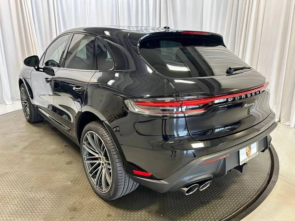 2026 Porsche Macan S - Image 3 of 5