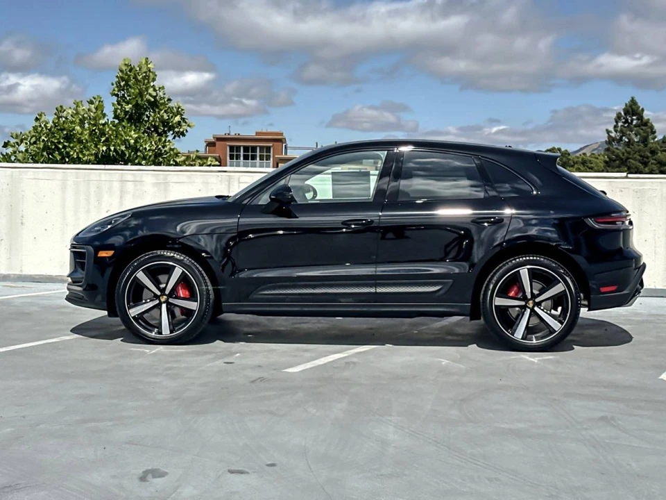 2026 Porsche Macan S - Image 2 of 4