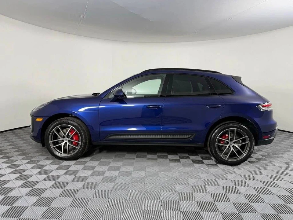 2026 Porsche Macan S - Image 2 of 5