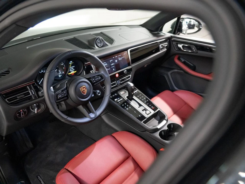 2026 Porsche Macan S - Image 4 of 29