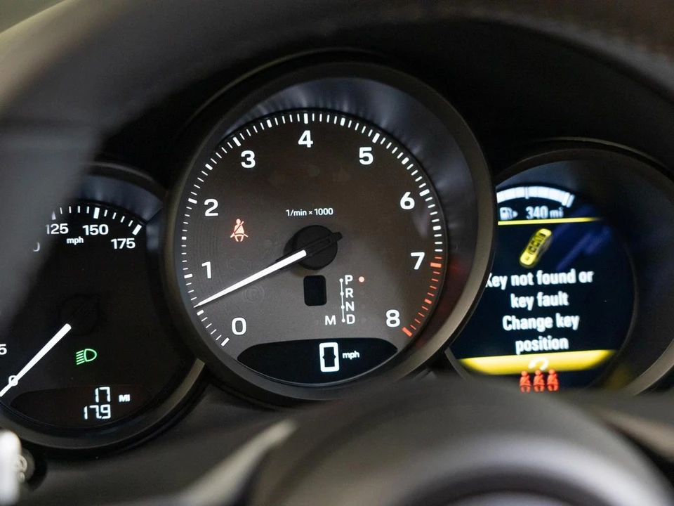 2026 Porsche Macan S - Image 19 of 29