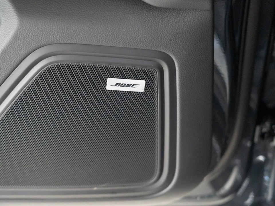 2026 Porsche Macan S - Image 18 of 29
