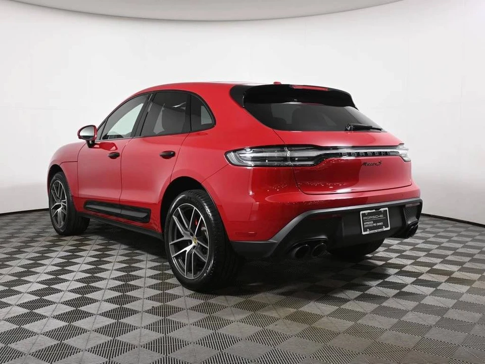 2026 Porsche Macan S - Image 3 of 4