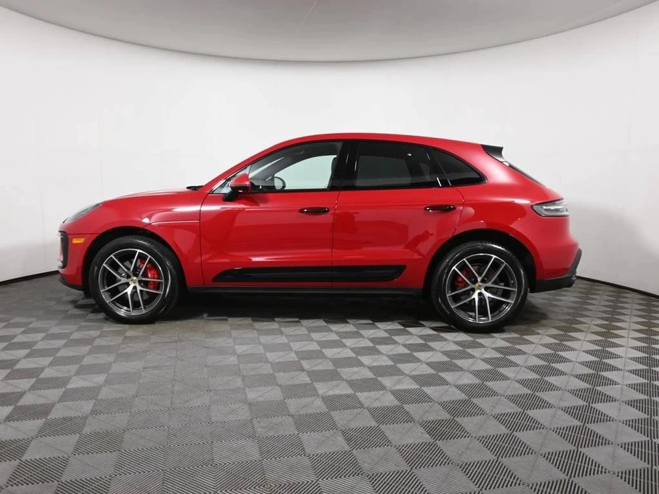 2026 Porsche Macan S - Image 2 of 4