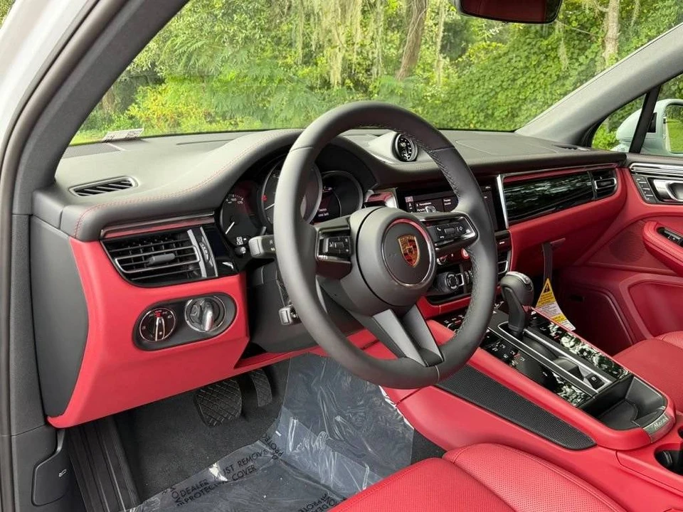 2026 Porsche Macan S - Image 4 of 4