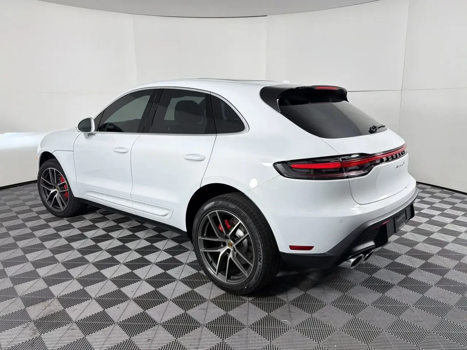 2026 Porsche Macan S - Image 24 of 31