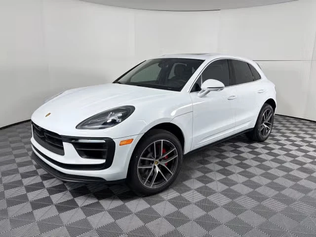 2026 Porsche Macan S - Image 2 of 31