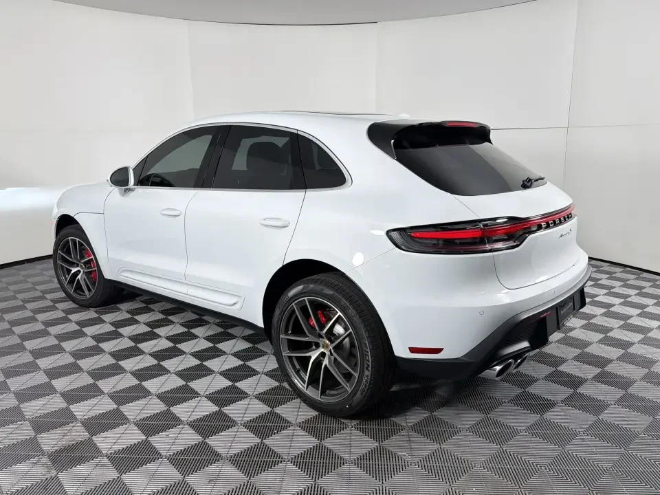 2026 Porsche Macan S - Image 23 of 31