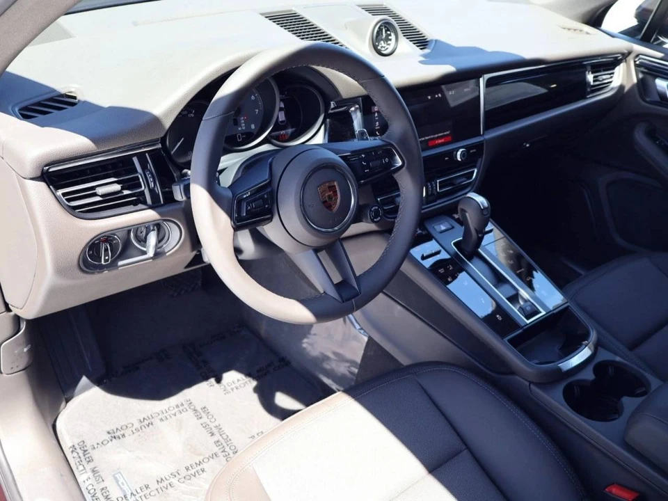 2026 Porsche Macan S - Image 4 of 5