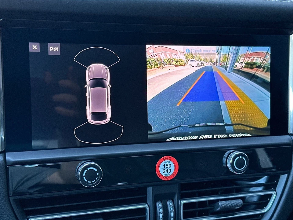 2026 Porsche Macan S - Image 24 of 31