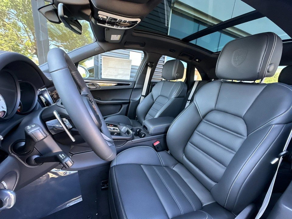 2026 Porsche Macan S - Image 5 of 31
