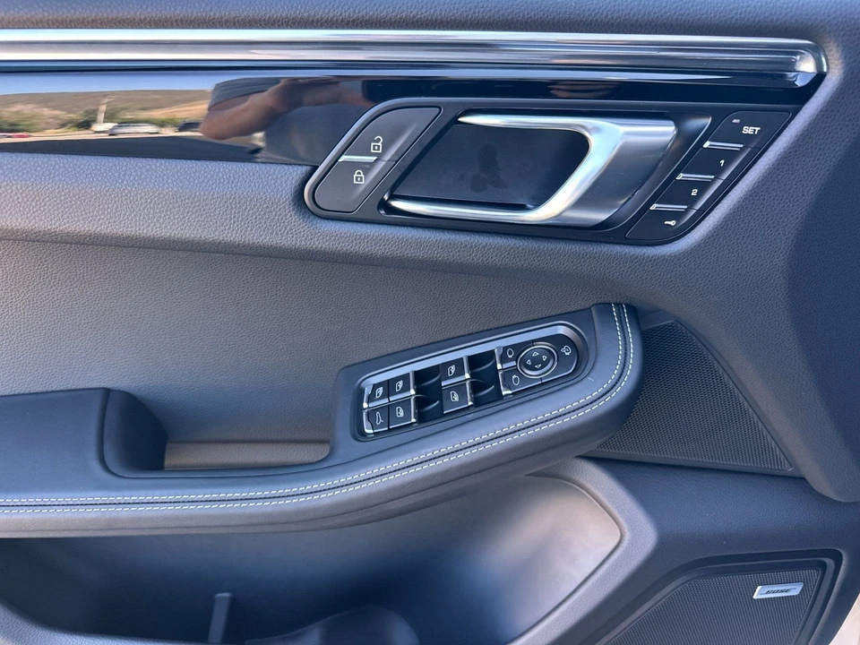 2026 Porsche Macan S - Image 12 of 31