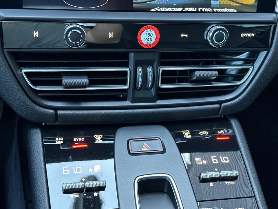 2026 Porsche Macan S - Image 25 of 31