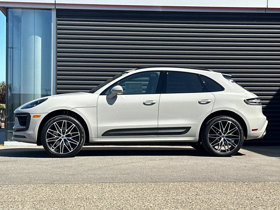 2026 Porsche Macan S - Image 2 of 31