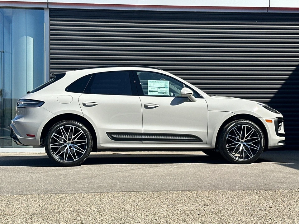 2026 Porsche Macan S - Image 9 of 31