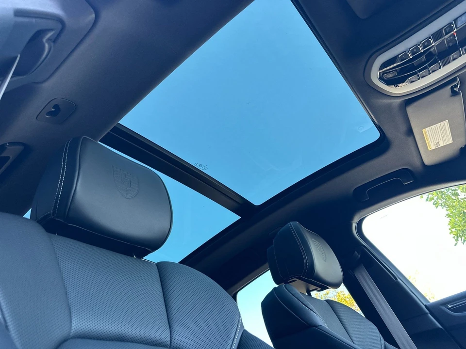2026 Porsche Macan S - Image 19 of 31