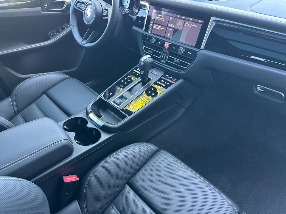 2026 Porsche Macan S - Image 18 of 31