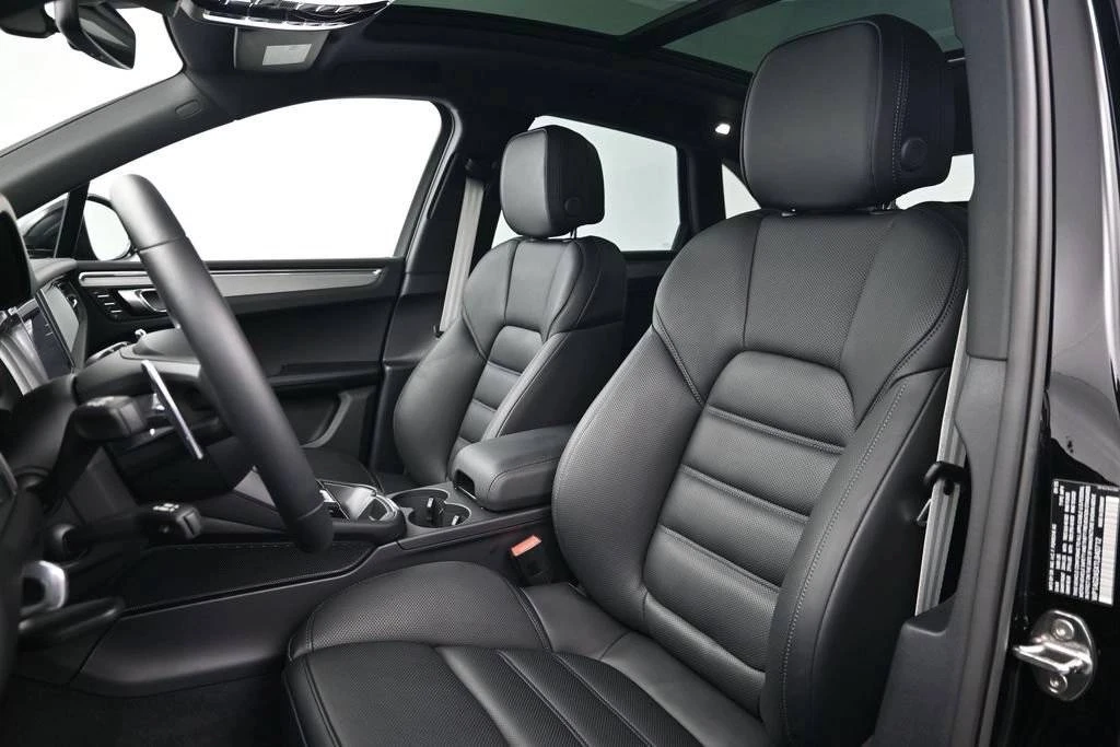 2026 Porsche Macan S - Image 5 of 5