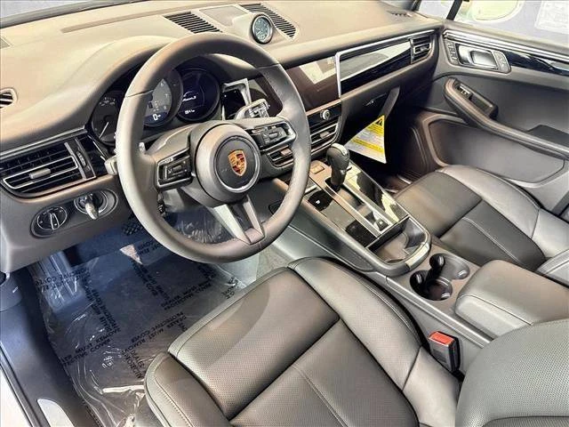 2026 Porsche Macan S - Image 4 of 5