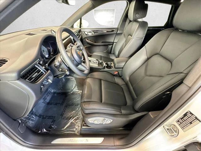 2026 Porsche Macan S - Image 5 of 5