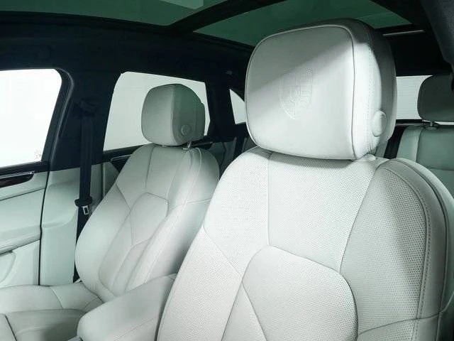 2026 Porsche Macan S - Image 5 of 5