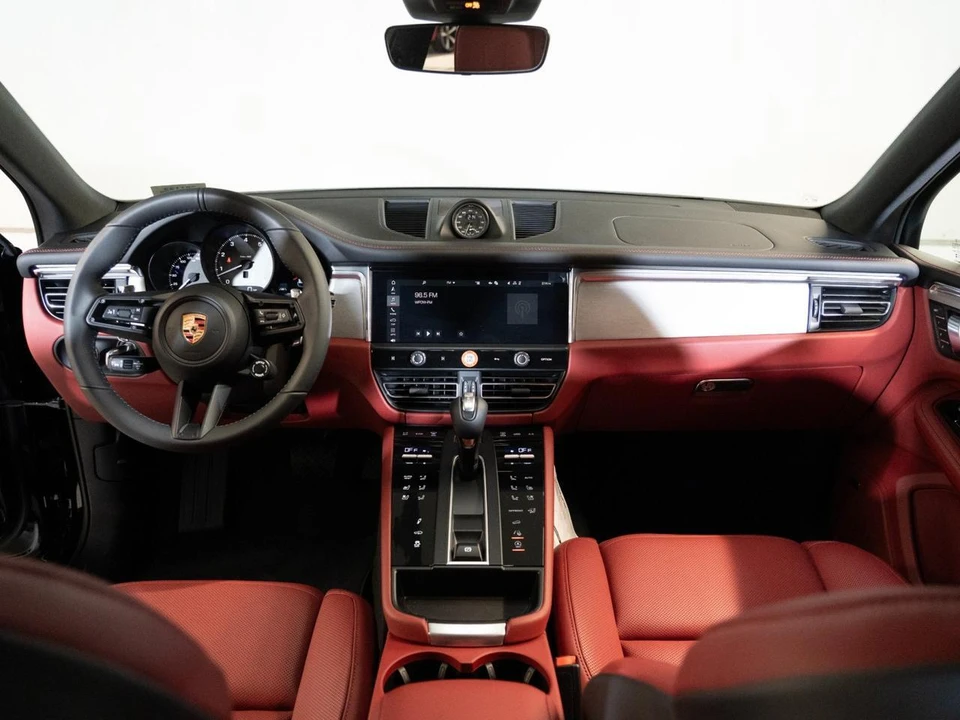 2026 Porsche Macan S - Image 25 of 27