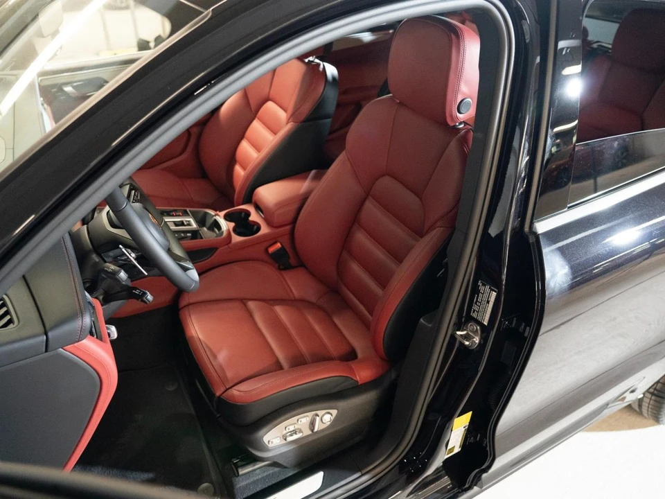 2026 Porsche Macan S - Image 5 of 27