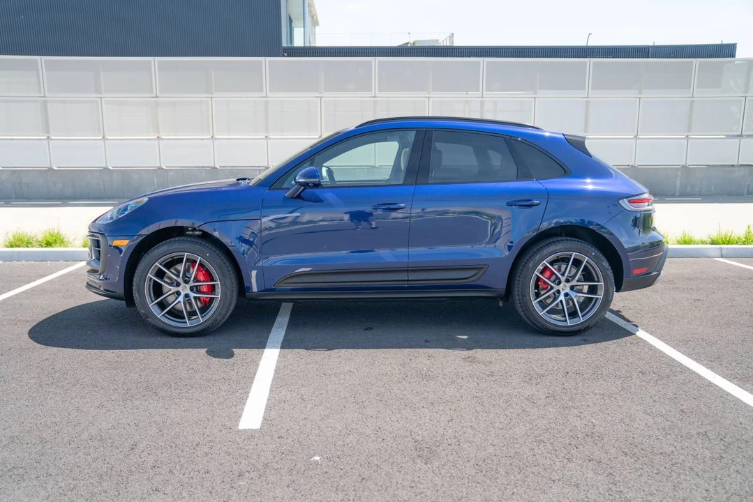 2026 Porsche Macan S - Image 2 of 5