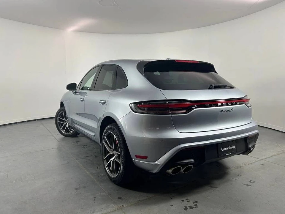 2026 Porsche Macan S - Image 3 of 5