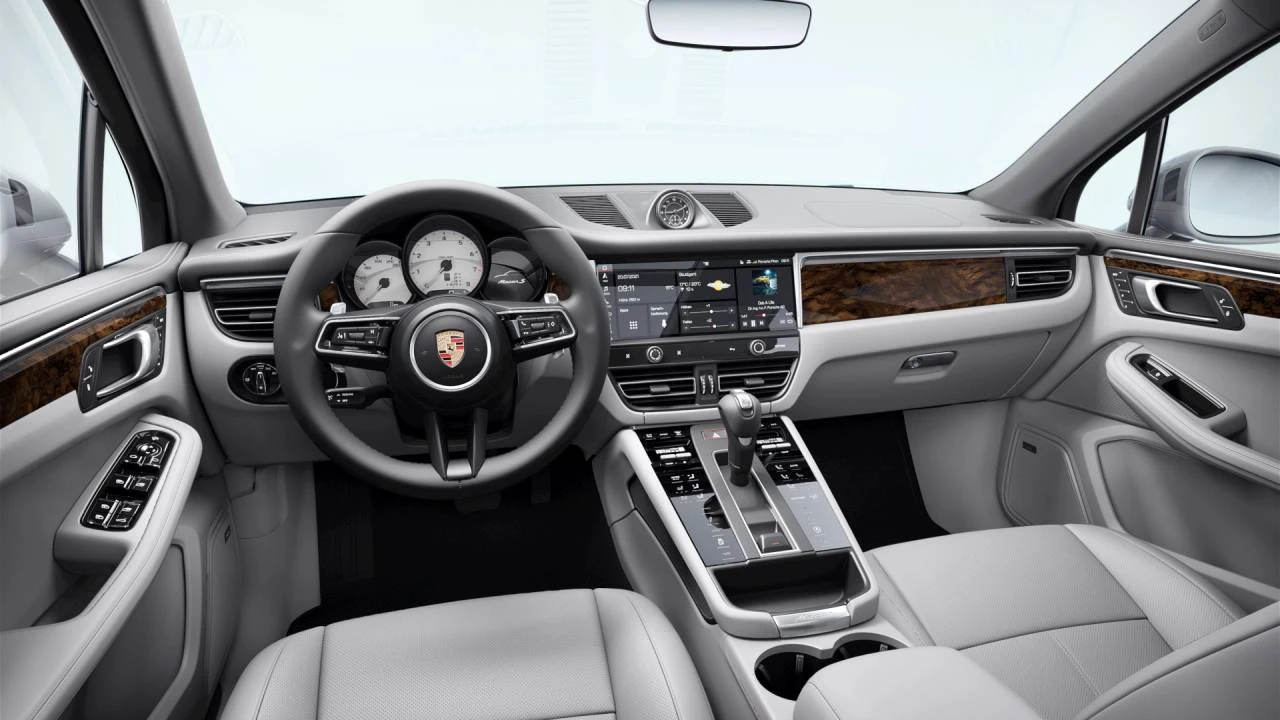 2026 Porsche Macan S - Image 9 of 10