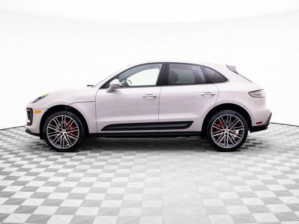 2026 Porsche Macan S - Image 2 of 5