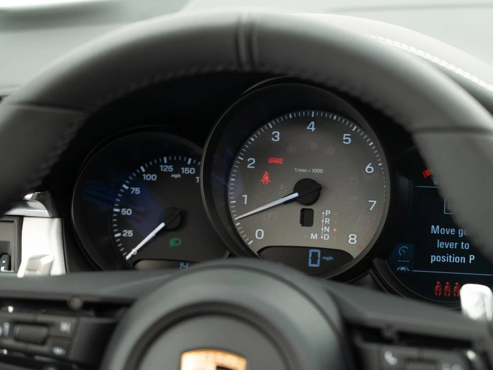 2026 Porsche Macan - Image 30 of 31